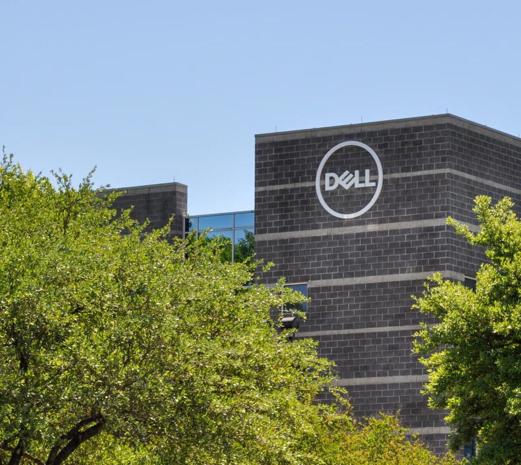 Dell Technologies-bygningen med Dell-logoen – illustrasjon til rekordresultatene fra AI-serverne